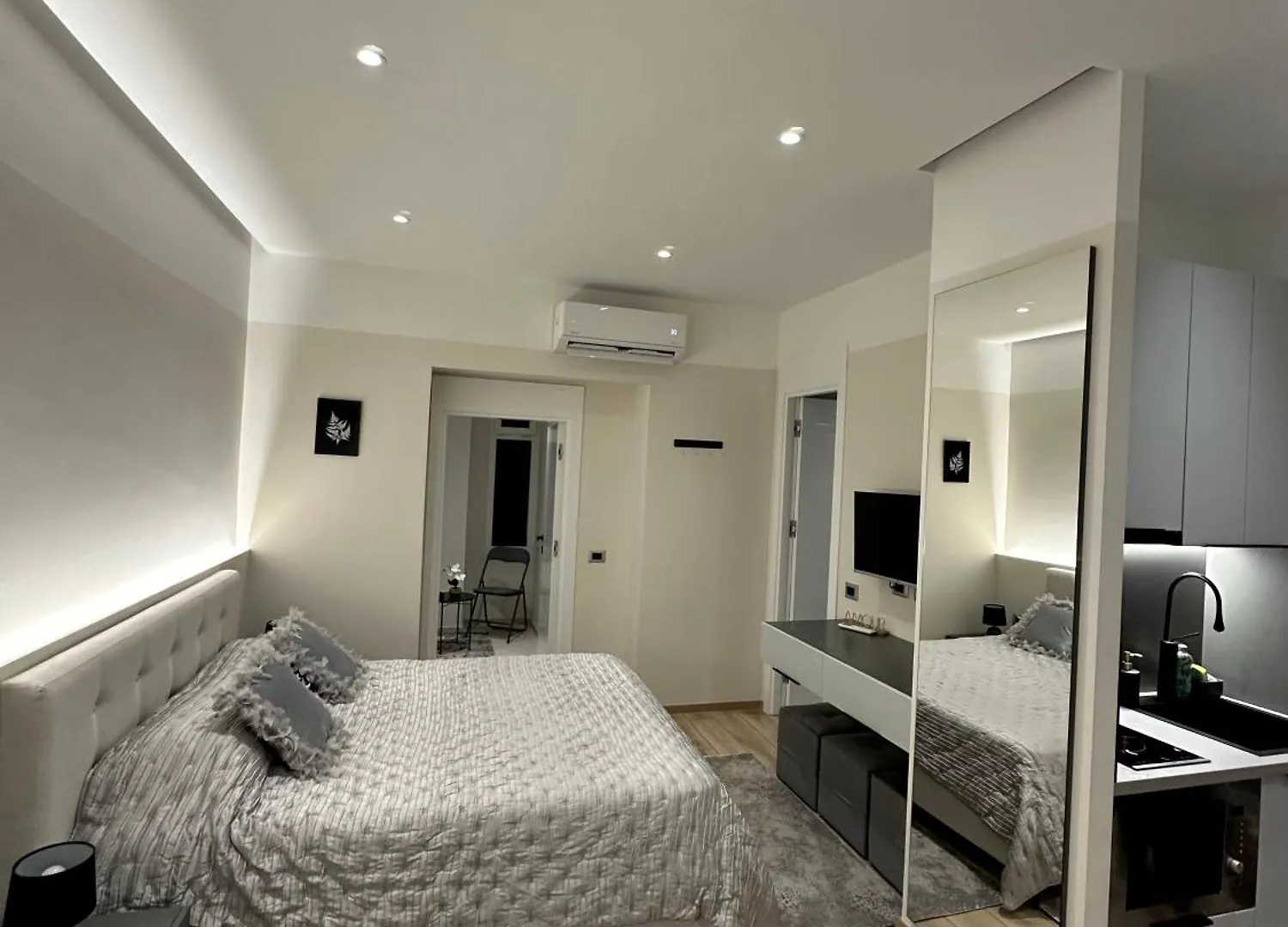 Corplex Rooms Tirana Apartmán